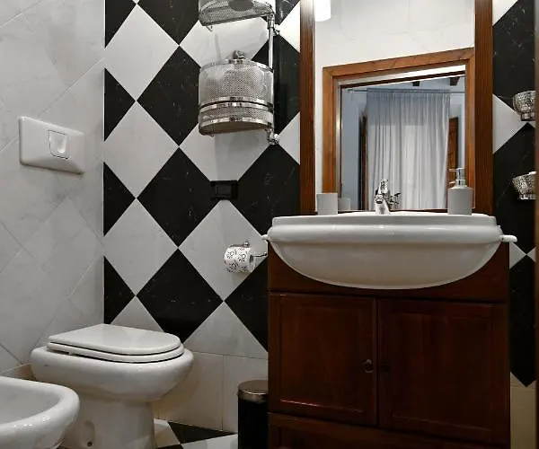 בית הארחה Vicolo Dell'aquila - Residenze Romanae רומא